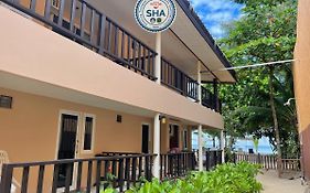 Naiyang Seaview Place Resort